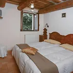 Ferienhaus 4 Bedroom Stunning In Serrungarina