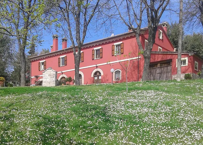 4 Bedroom Stunning In Casa vacanze