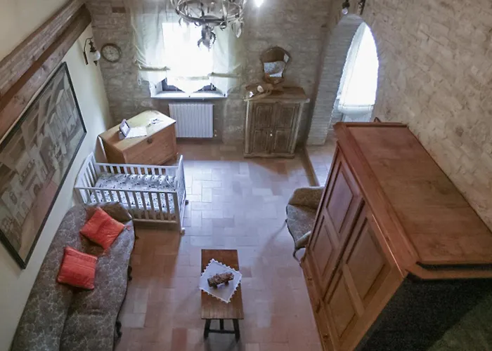 Casa vacanze 4 Bedroom Stunning In Serrungarina