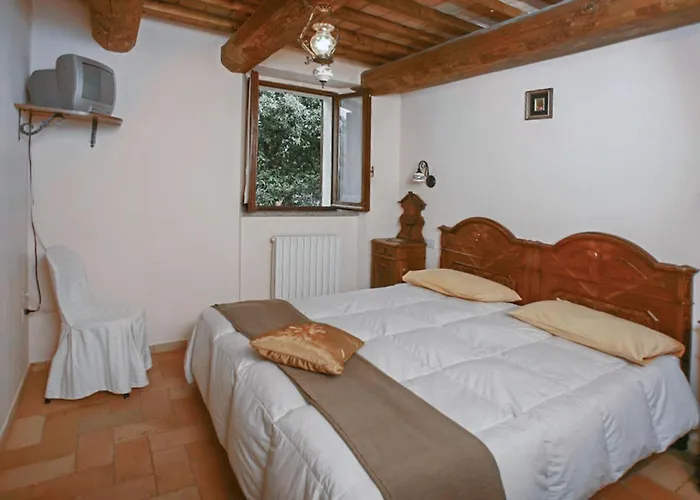Casa vacanze 4 Bedroom Stunning In Serrungarina
